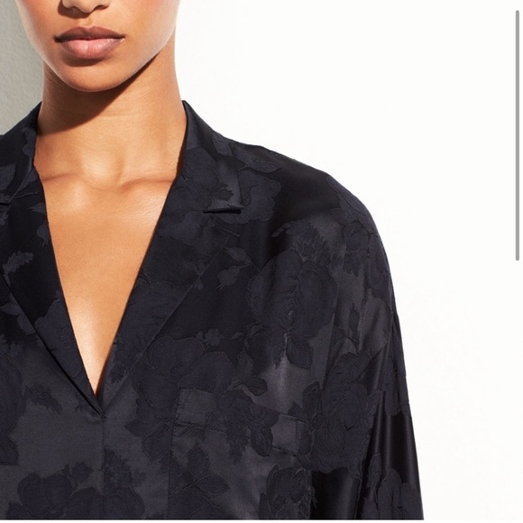 Vince Floral Jacquard Popover Top Oversized Floral Navy XS - Picture 3 of 8